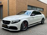 Mercedes-Benz C 63 S AMG/UNFALLFREI/70TKM/2.HAND/510PS/19-ZOL - Mercedes-Benz C 63 AMG in Bochum