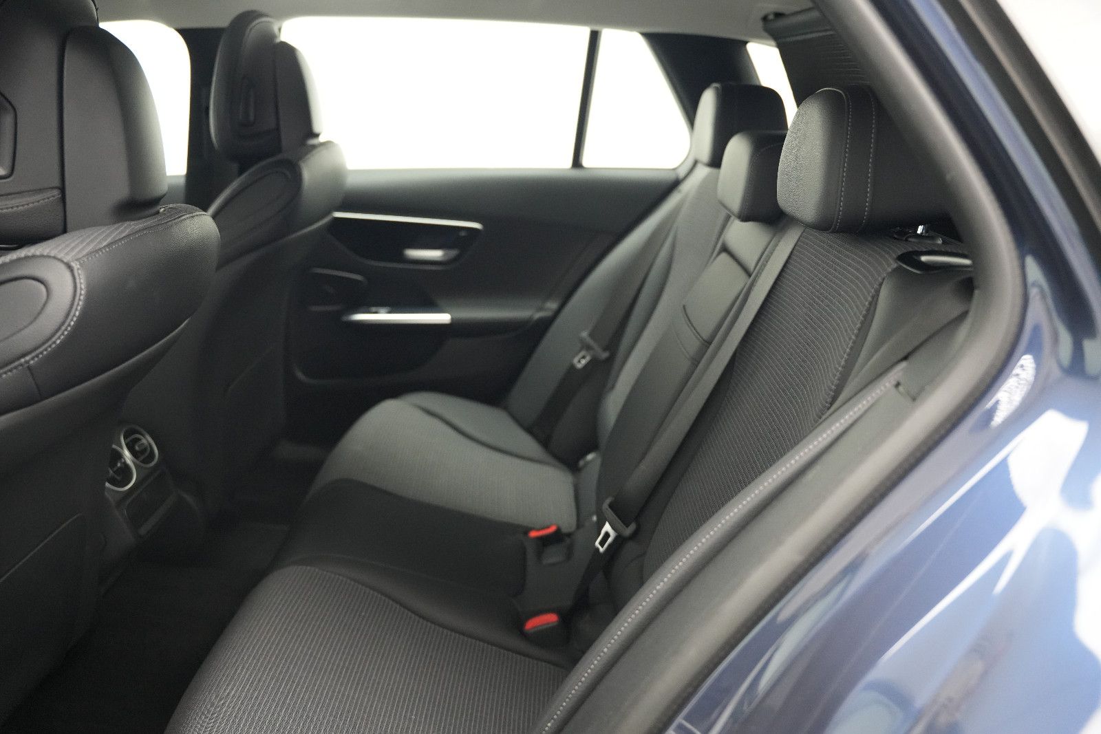 Fahrzeugabbildung Mercedes-Benz C 300e T *Ambiente*SHZ*Rückfahrkamera*T-Winkel*