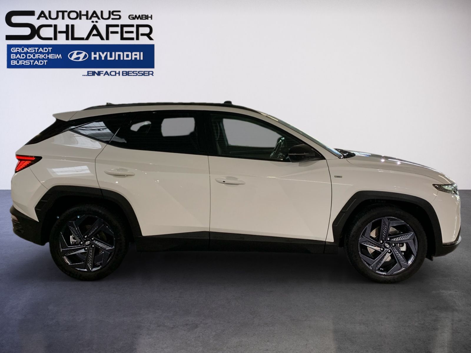 Fahrzeugabbildung Hyundai TUCSON 1.6 T-GDI 7-DCT Blackline Mild-Hybrid AHK