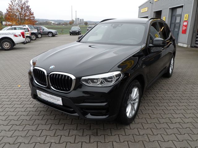 BMW X3 xDrive 20 i Autom/Head-Up/AHK/Top Ausstattung