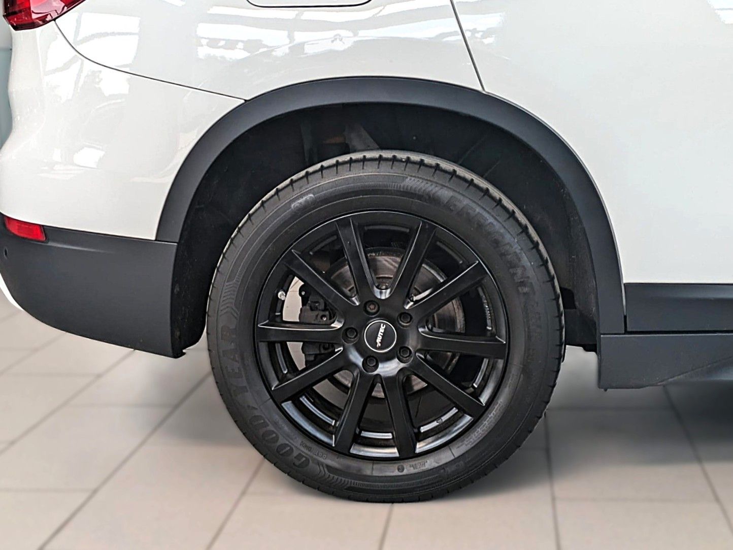 Fahrzeugabbildung BMW X1 18i LCI NAVI SHZ AHK PDC KLIMAAUT 8xALU