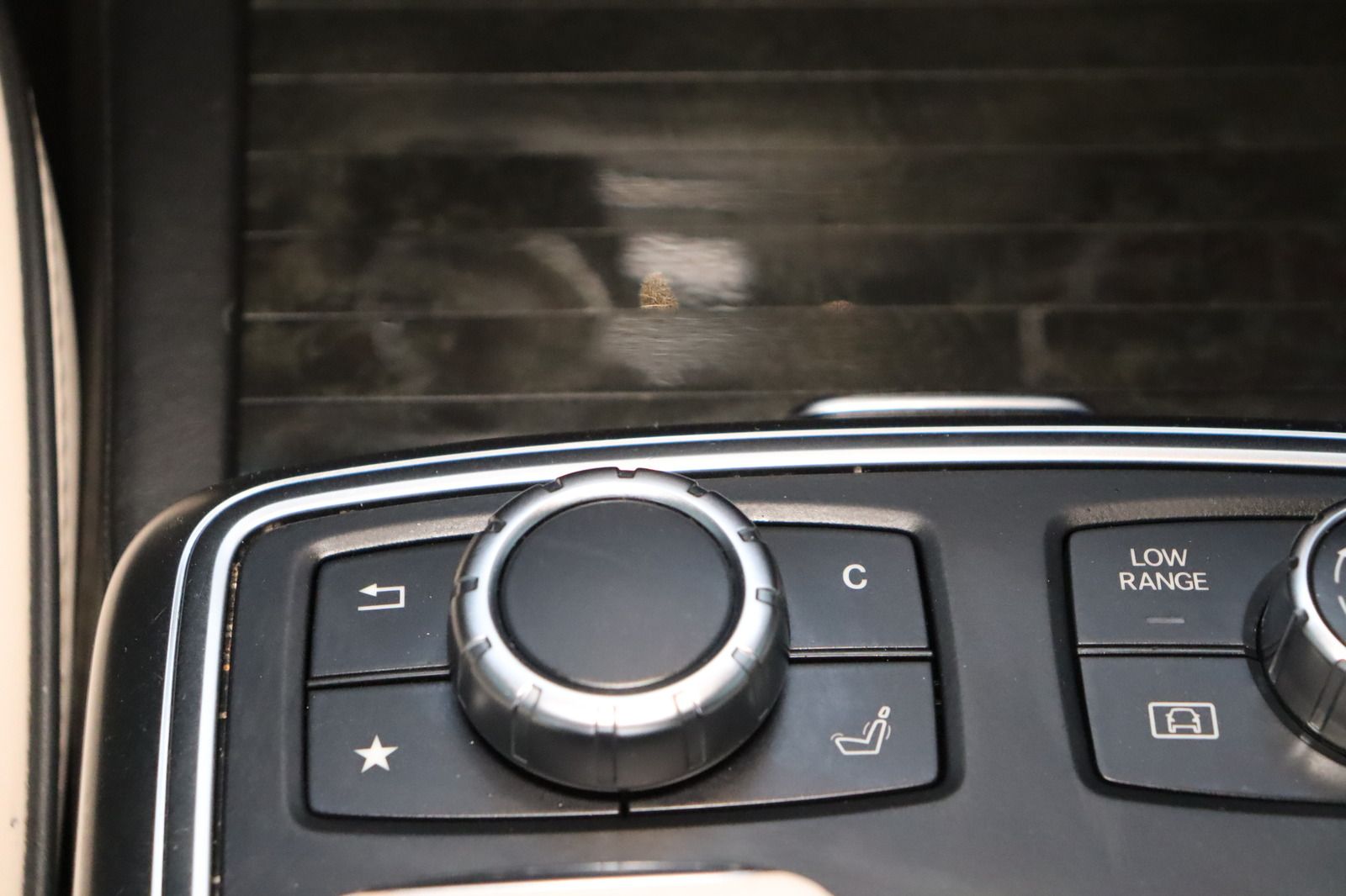 Fahrzeugabbildung Mercedes-Benz GL 350 d 4Matic DIS FOND Desingno Pano * 7. Sitz