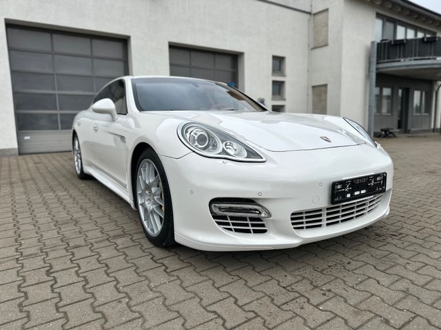 Porsche Panamera Turbo