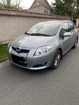 Toyota Auris 1.6 VVT-i Executive Executive - Toyota Auris mit Benzin-Antrieb: Executive