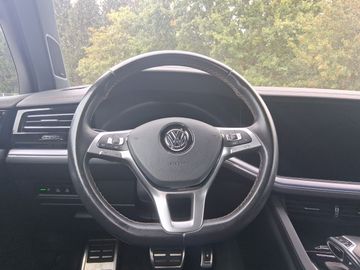 Volkswagen Touareg - 8