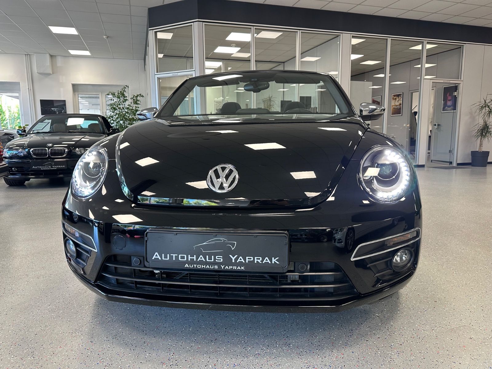 Volkswagen Beetle Cabriolet Allstar|DSG|R-Line|Kamera|Xenon foto 6