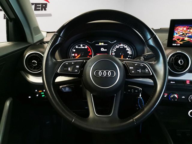 Audi Q2 35 TFSI Navi SHZ PDC Kamera