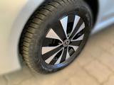 Mercedes-Benz EQV 300, LANG - DISTRONIC, LED, CAR-PLAY, 7 S.! - Mercedes-Benz EQV aus 2020