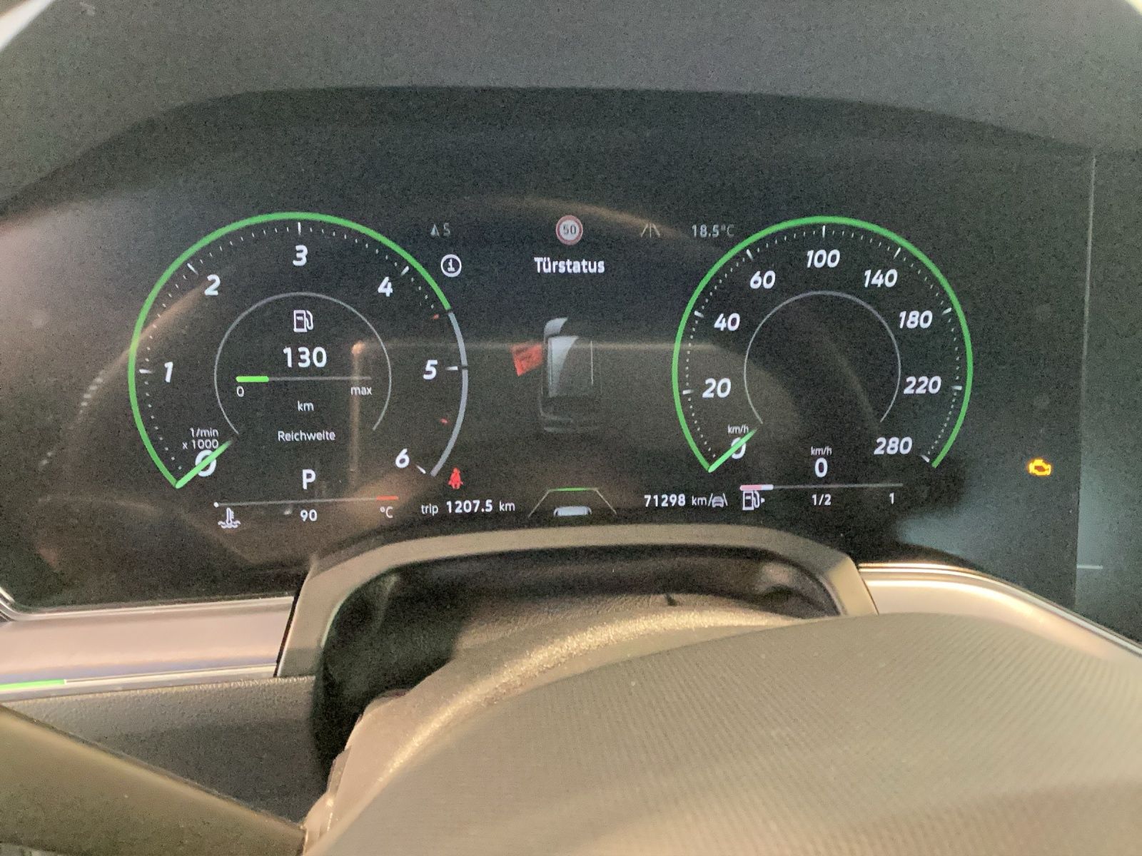Fahrzeugabbildung Volkswagen Touareg 3.0 TDI 4M R-Line AHK MATRIX
