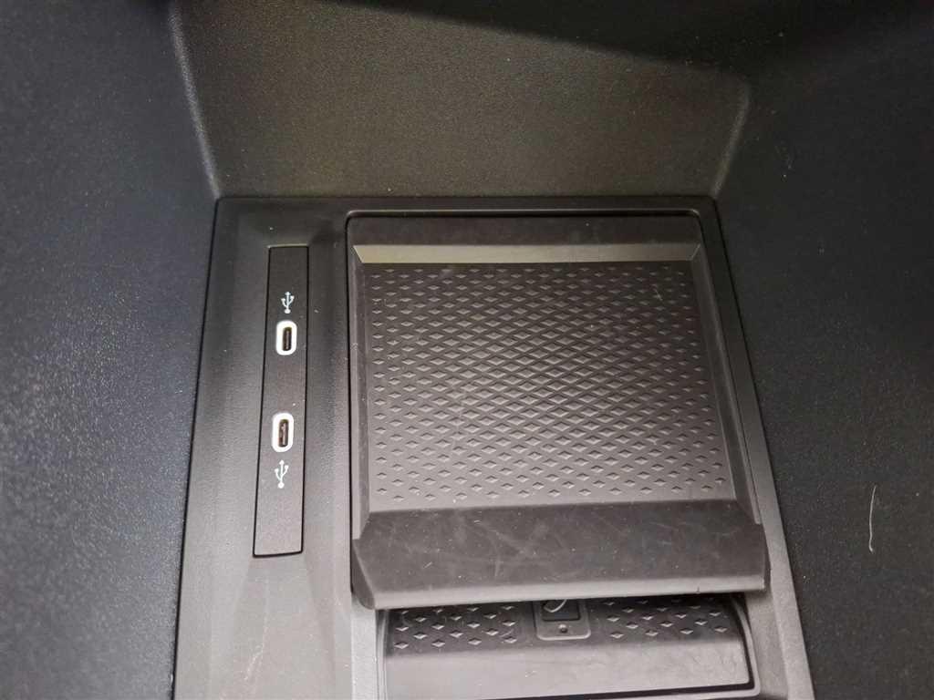 Volkswagen Caddy Kombi 2.0 TDI Standhz Navi AHK, миниатюра 30
