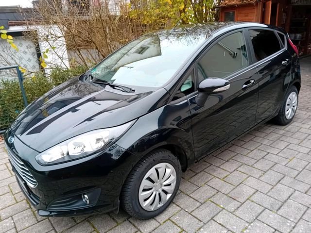 Ford Fiesta D Top Zustand Champions League...