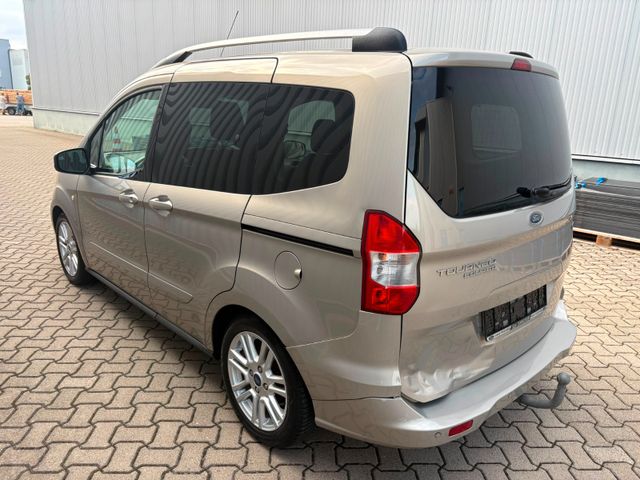 FORD Tourneo Courier Titanium — Bild 3