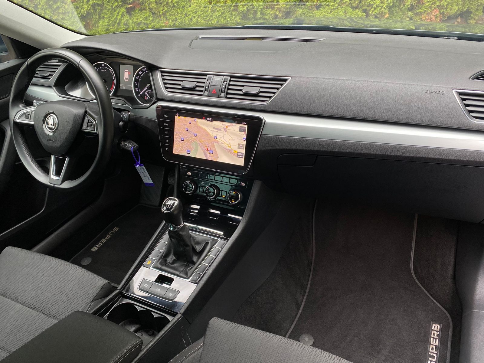 Fahrzeugabbildung SKODA Superb 2.0 TDI Ambition TEMP+NAV+PDC+EL.HECKKL+