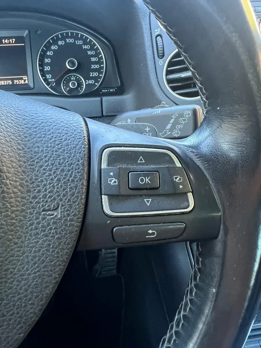 Volkswagen Golf Plus 2011 — photo 21