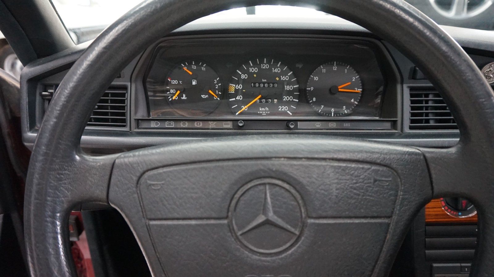 Fahrzeugabbildung Mercedes-Benz 190  Steuerkette in 2025 neu TÜV neu