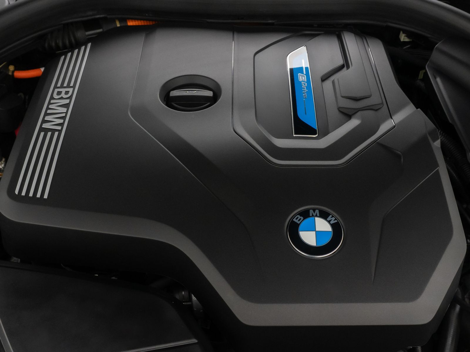Fahrzeugabbildung BMW 530e Luxury Line Panorama Kamera Laser HUD DAB