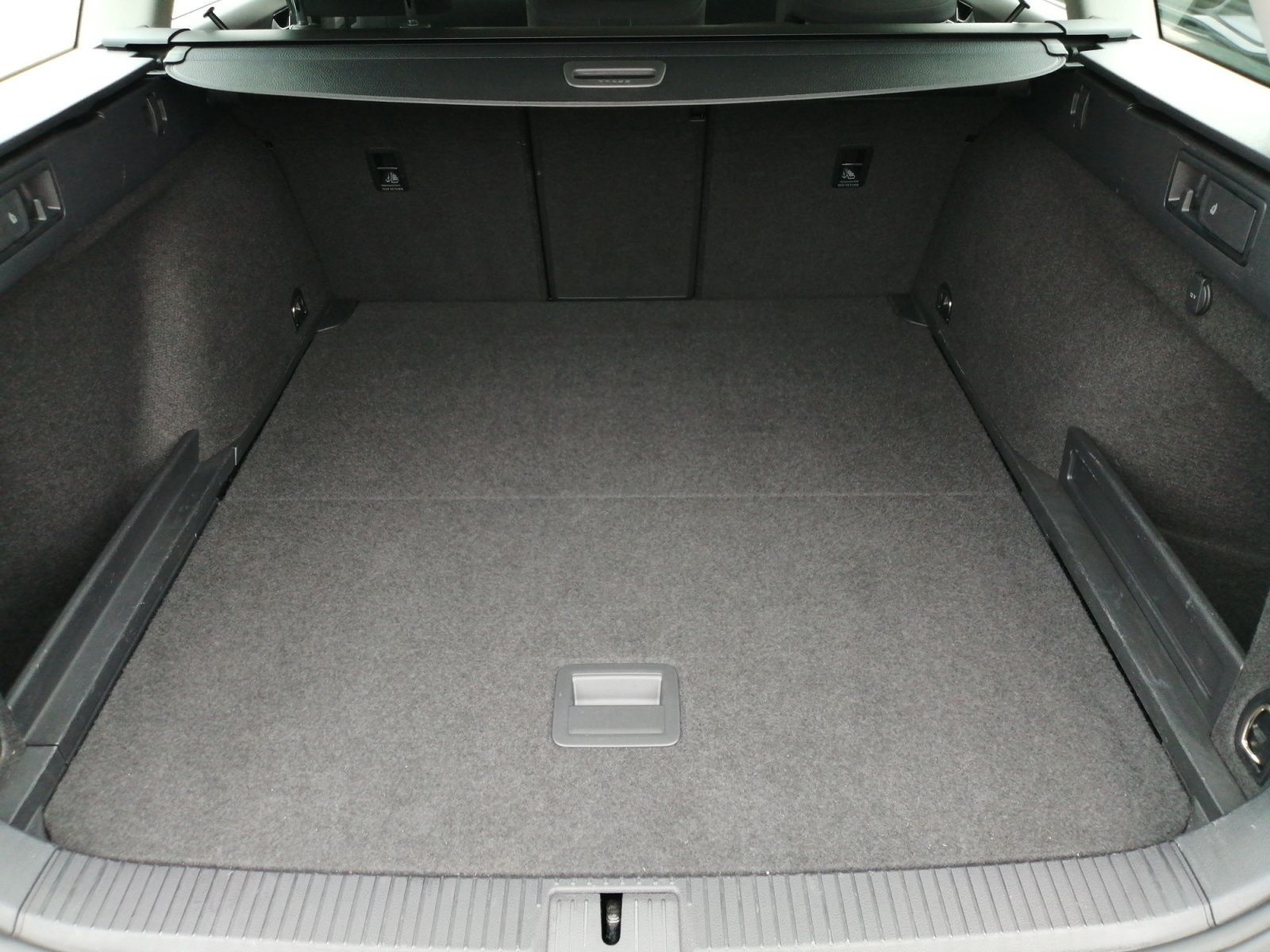 Volkswagen Passat Variant - Bild 17