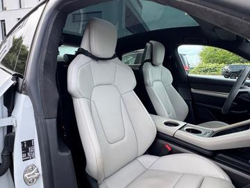 2020 Porsche TAYCAN 缩略图 11