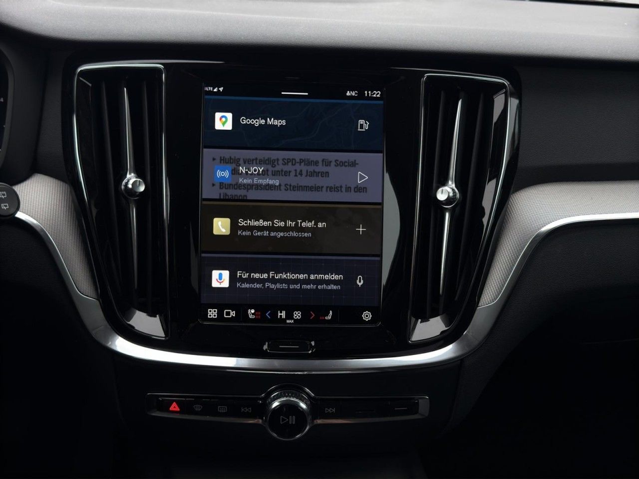 Volvo V60 B4 CC Plus AWD/Leder/Navi/LED/Kam/19Zoll/GJR foto 9
