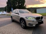 BMW X5 xDrive30d - *Pano*HuD*360°*8bereift*7sitze* - BMW X5: 7sitzer