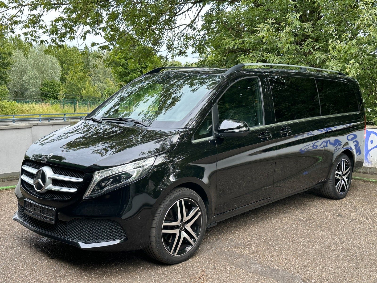 MERCEDES-BENZ V 300d Avantgarde extralang *2x E-Tür**8-Sitzer*