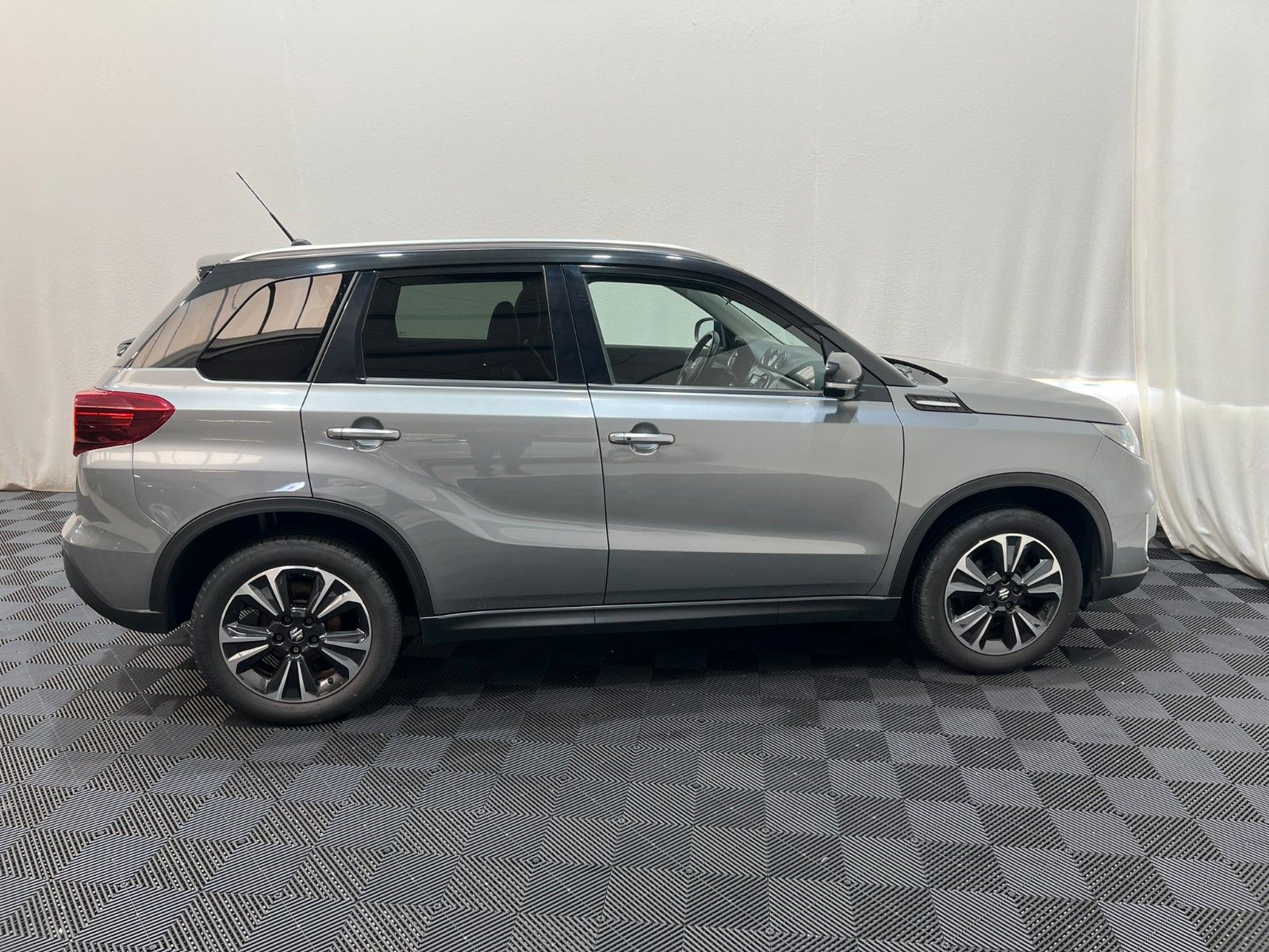 Fahrzeugabbildung Suzuki Vitara Comfort + / Pano. / LED / Allgrip