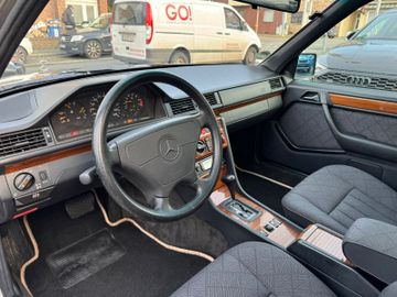 Mercedes E 220 - 6