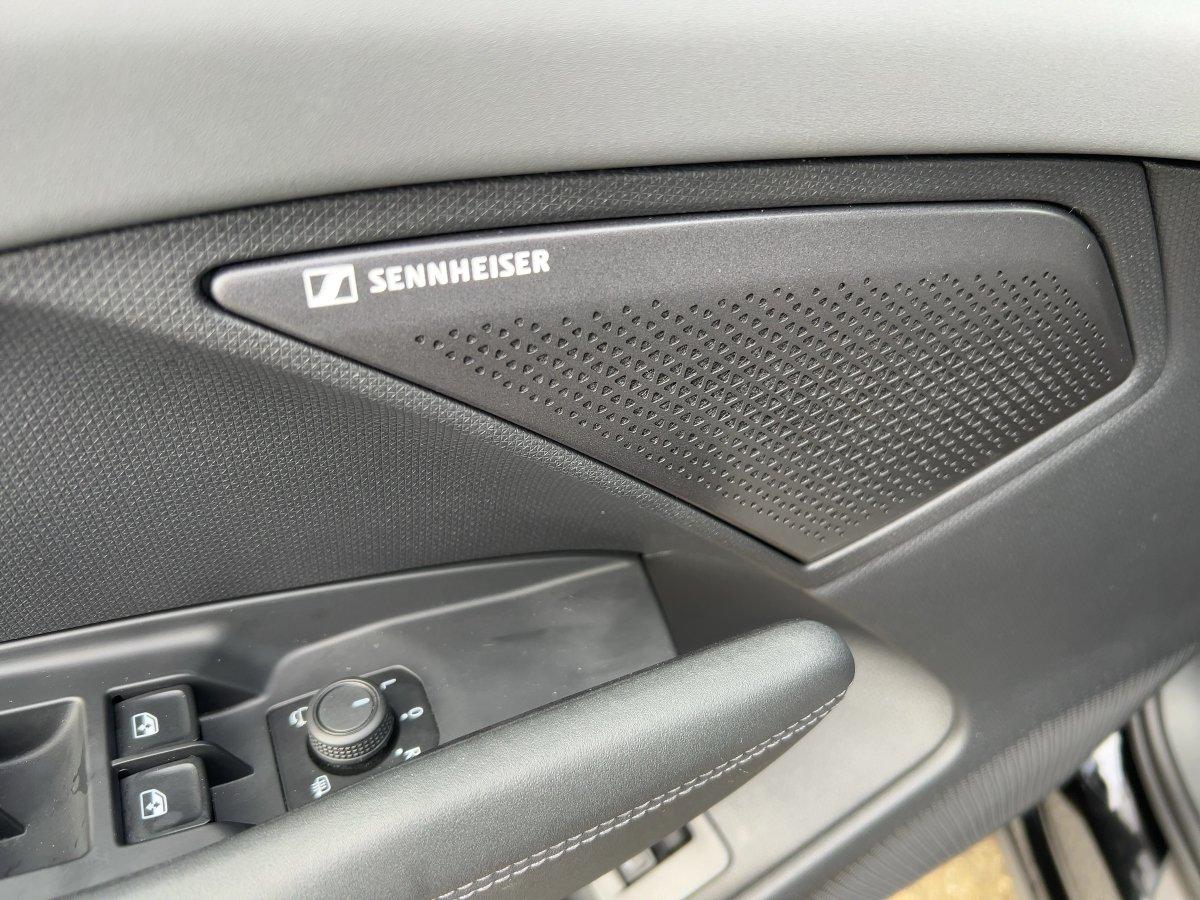 Cupra Terramar 1.5 eTSI DSG MATRIX+AHK+PANO+ACC+ALCAN