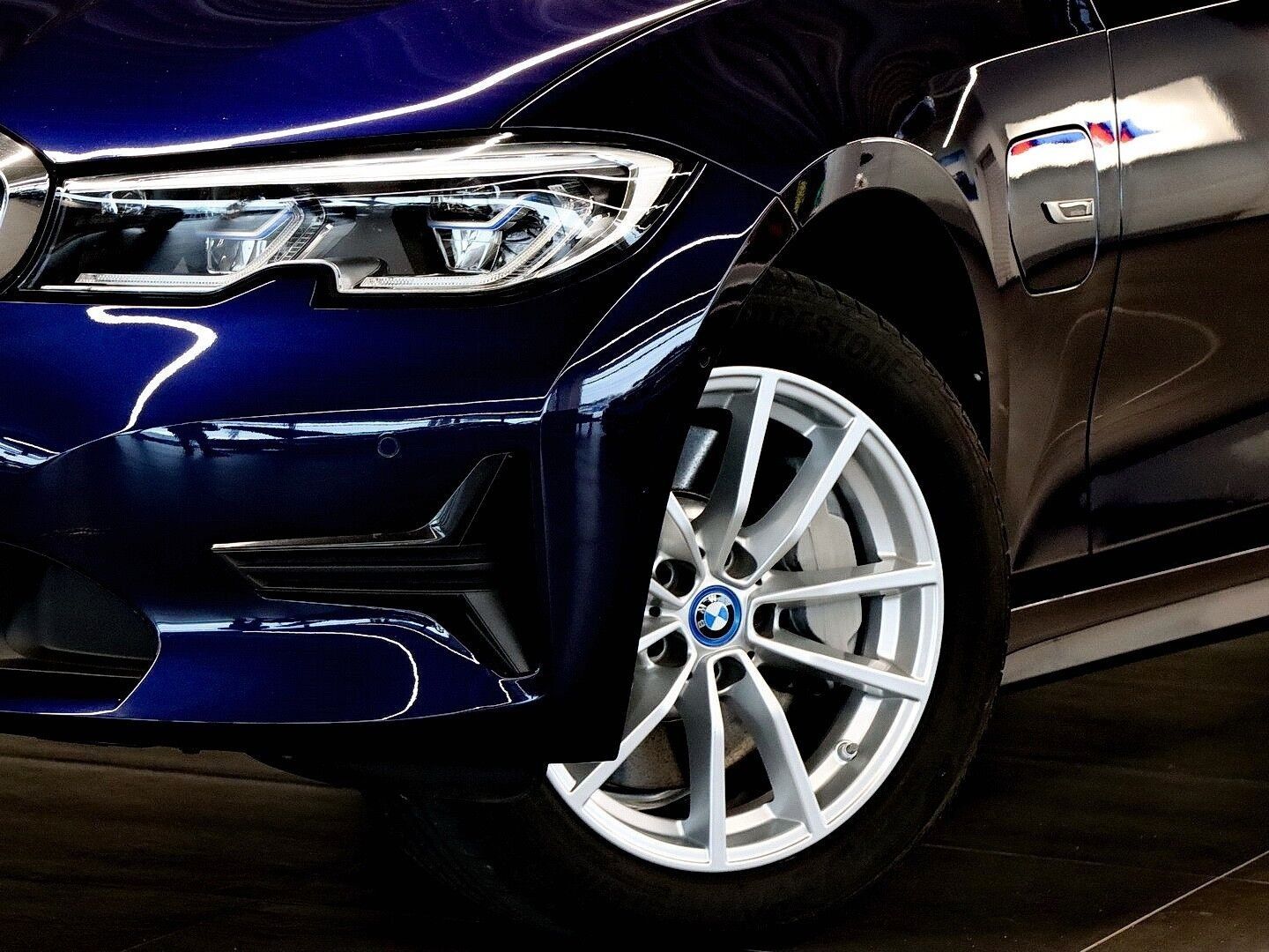 BMW 330e Advantage Head-Up, Kamera foto 4