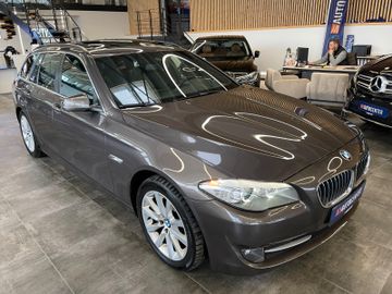 BMW 530d xDrive *Night Vision*PANORAMA*NAVI*PDC*SHZ*