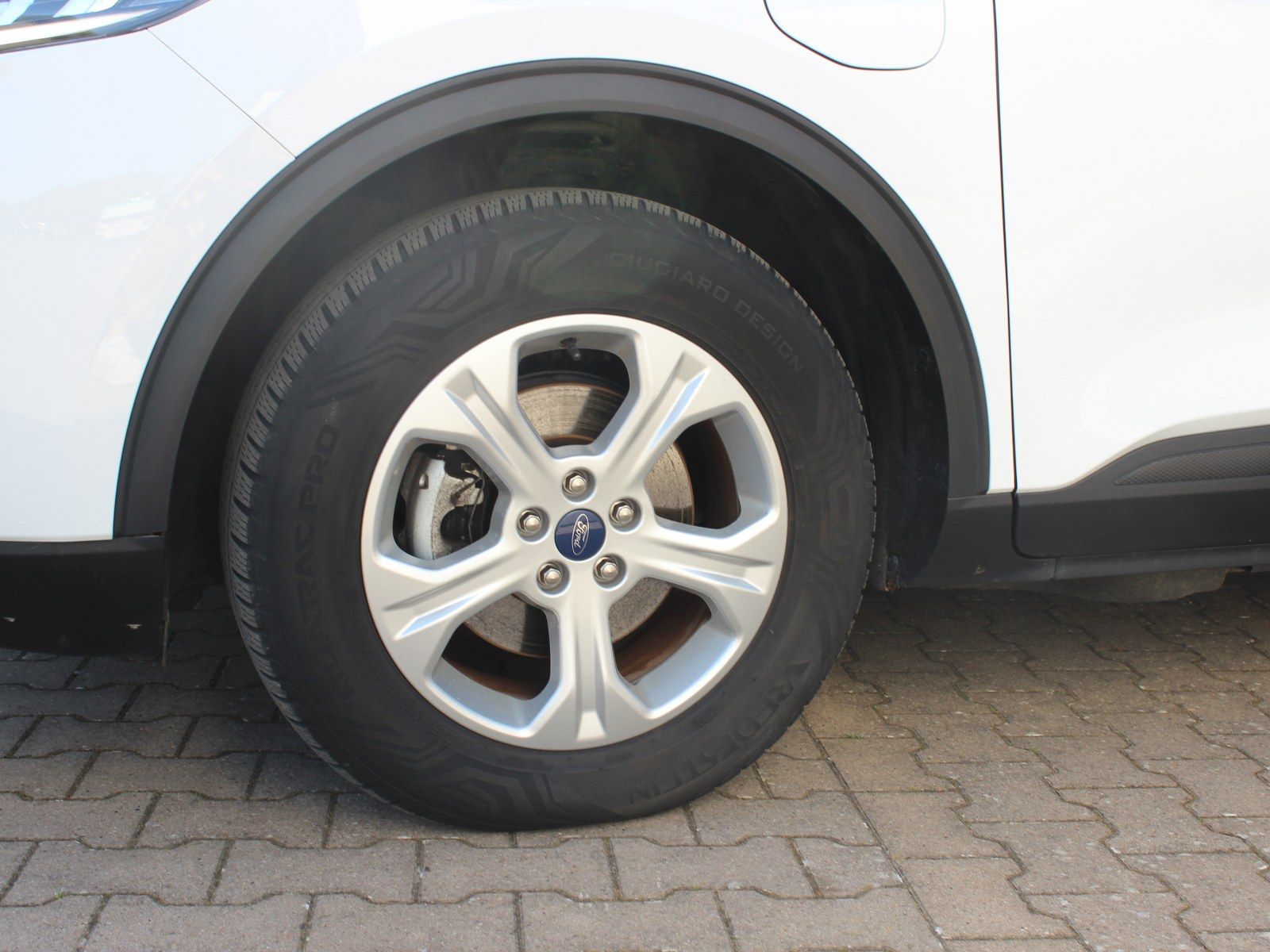 Fahrzeugabbildung Ford Kuga Plug-In Hybrid Cool & Connect 2,5 Duratec