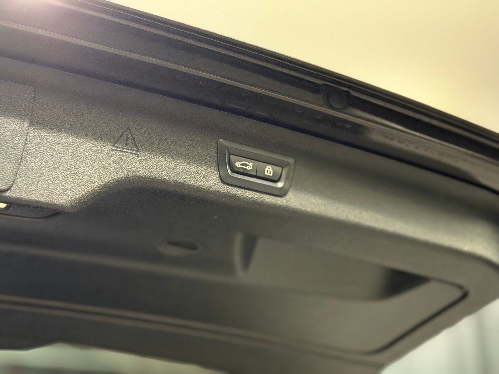 Fahrzeugabbildung BMW 540i Touring xDrive M Sport|HIFI|HuD|PANO|KEYLES