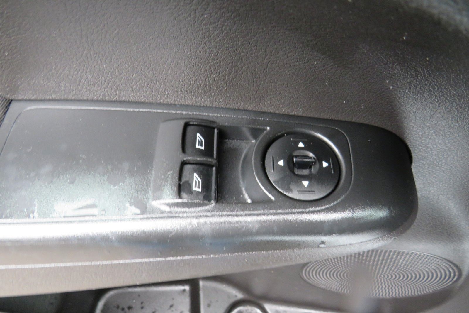 Fahrzeugabbildung Ford Transit Courier TREND NAVI SCHECKHEFT 1.HD