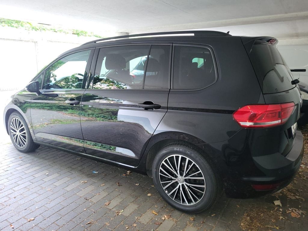 Image of Volkswagen Touran