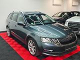 Skoda Octavia EXCLUSIVE*DSG*PANO*ACC*NAVI*4xSZHZG* - Skoda Octavia: 4.4