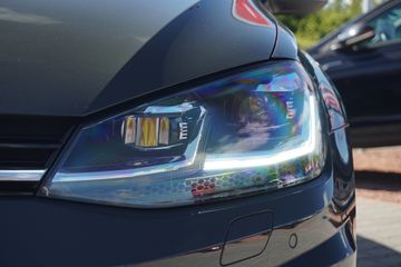 Volkswagen Golf - 9