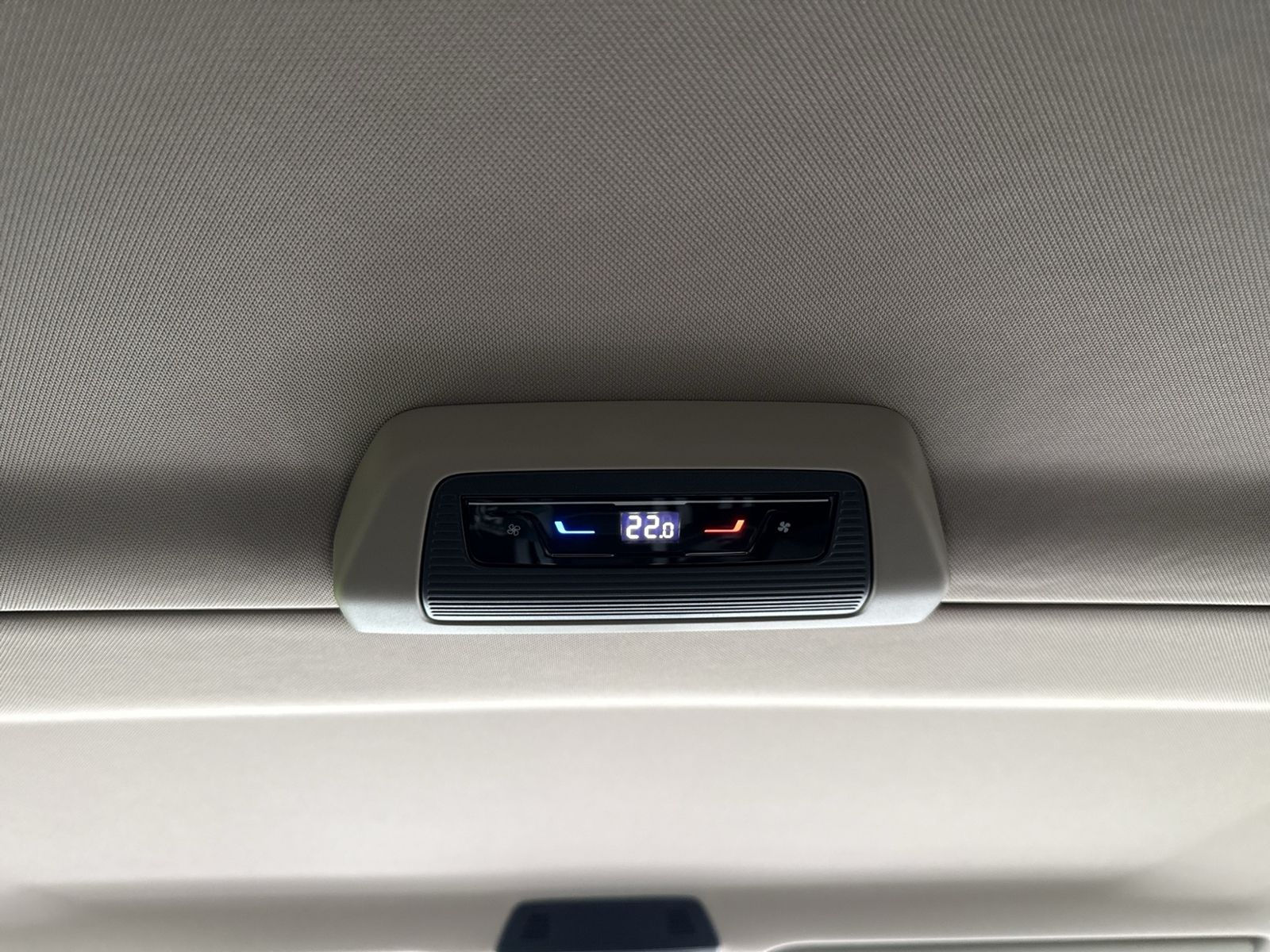 T7 Multivan Life lang 2.0 TDI, AHK, Navi, Digita
