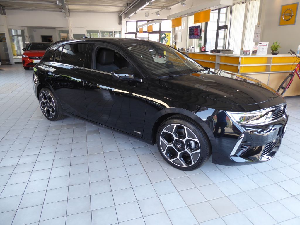 Fahrzeugabbildung Opel Astra 1.2 Turbo Aut. Ultimate+Panorama+LED+HUD+