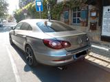 Volkswagen Passat CC 2.0 TSI DSG  - mit Benzin-Antrieb: Coupe, Braun, Panorama-Dach