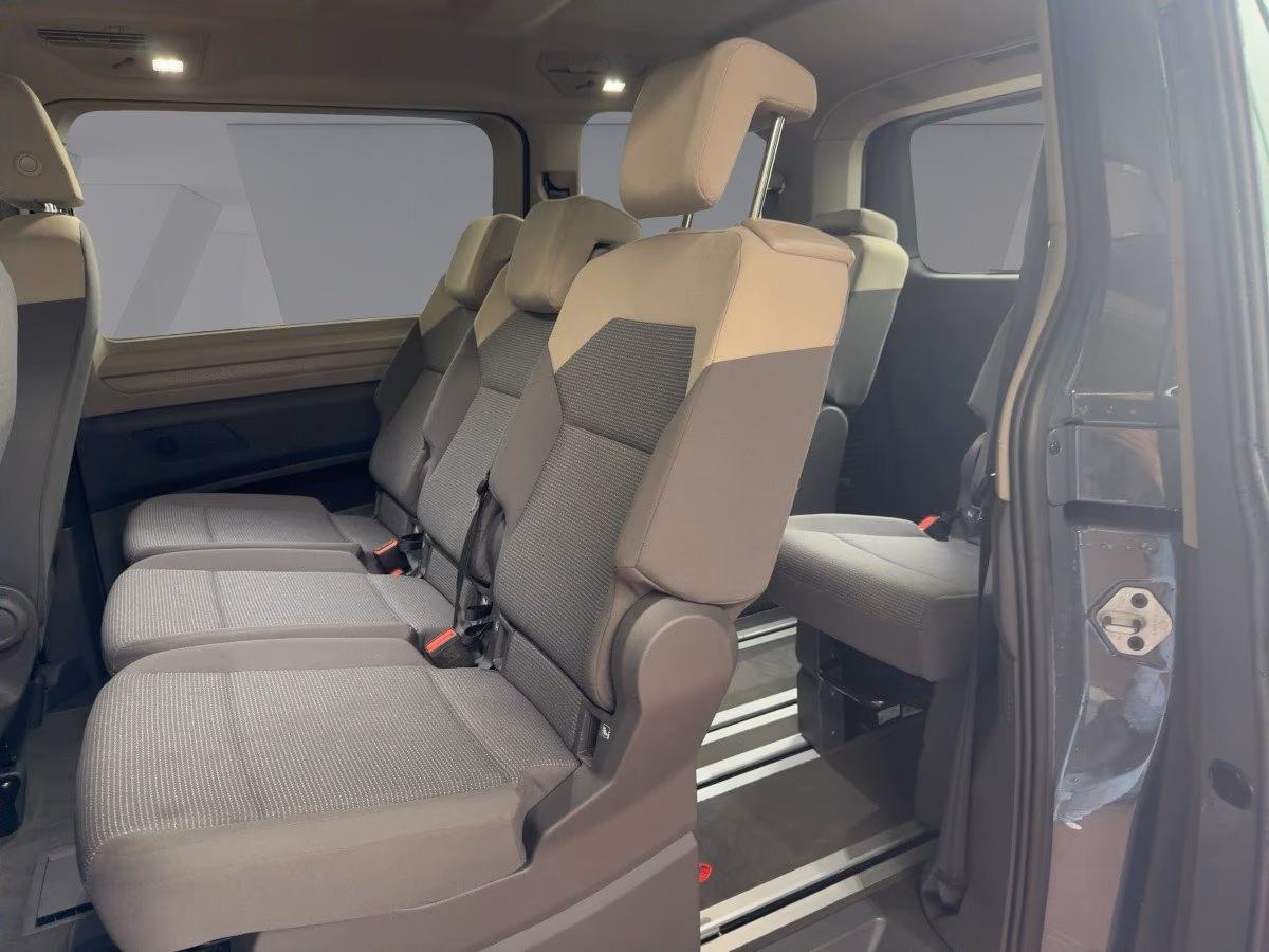 Volkswagen Multivan 7SITZER+MATRIX+APP+AHK+VIRT+LED+NAVI+PD