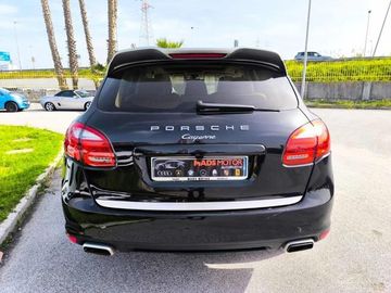 Porsche Cayenne - 6