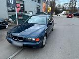 BMW 520i E39 Garagenfahrzeug ohne Rost und... - BMW 520 aus 1997: 520i