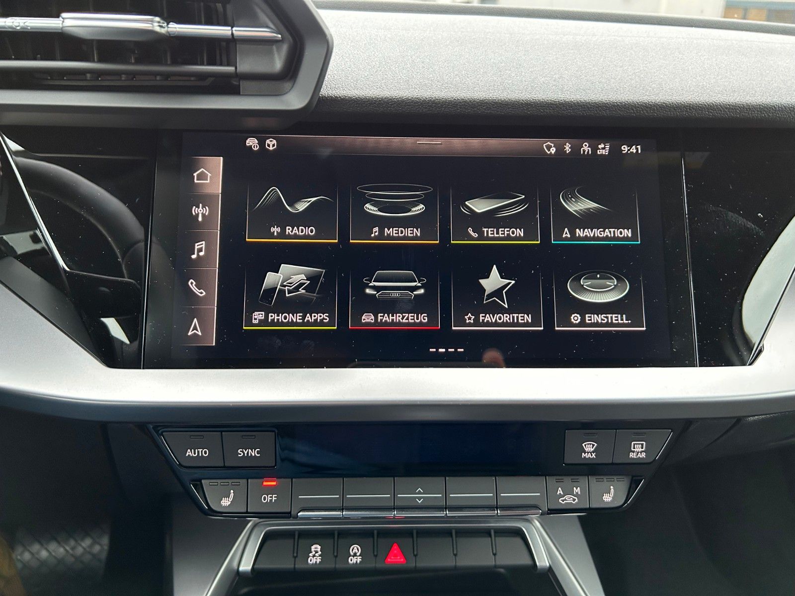 Fahrzeugabbildung Audi A3 Sportback 35 TFSI S-Tronic ACC LED Navi