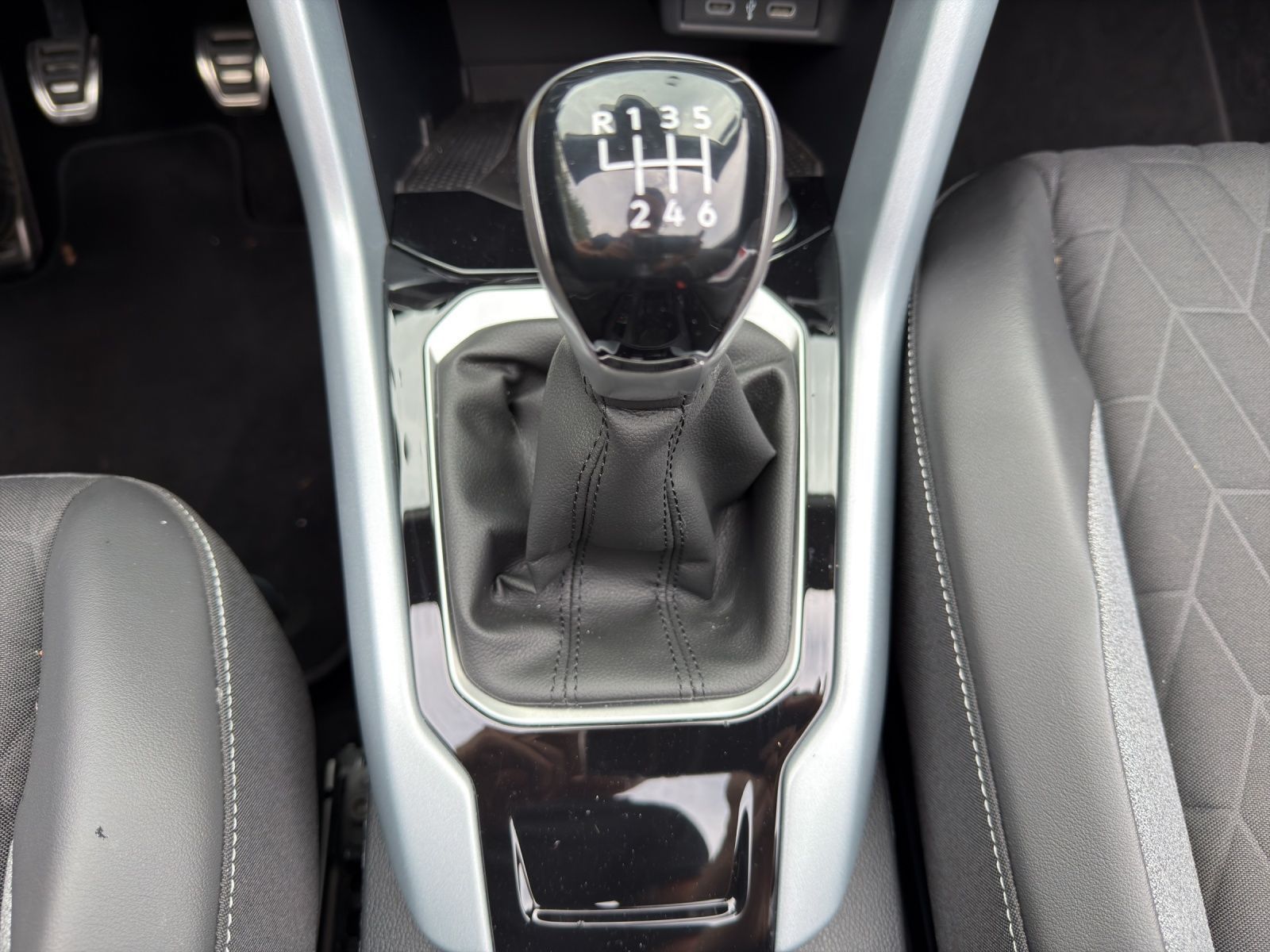 Volkswagen T-Roc - Bild 12