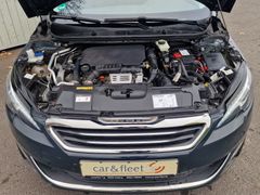 Fahrzeugabbildung Peugeot 308 SW Allure Navi LED Pano SiHz PDC Tempo