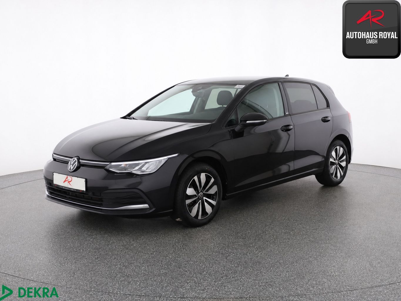 Volkswagen Golf VIII Life MOVE ACC,KAMERA,CARPLAY,AMBIENTE