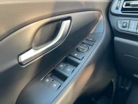 HYUNDAI i30 Kombi 1.5i CVVT Style NAVI LED KAM 5J GAR bei Autohaus Landmann & Maier OHG