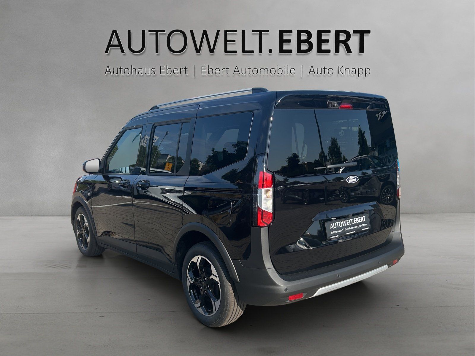 Fahrzeugabbildung Ford Tourneo Courier Active 5 Jahre Garantie