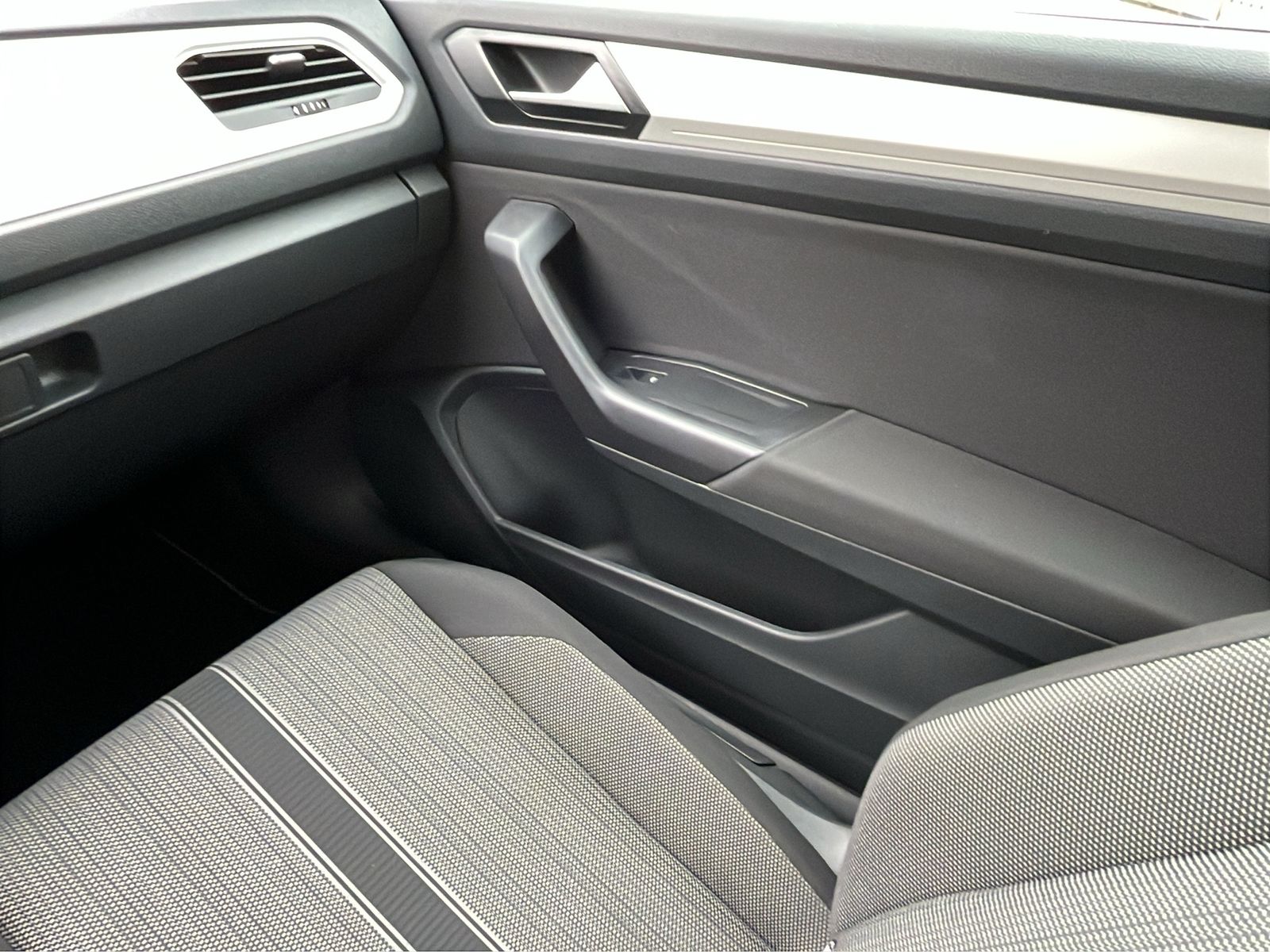 Fahrzeugabbildung Volkswagen T-Roc 1.0 TSI*Cabrio*Navi*PDC*SHZ*