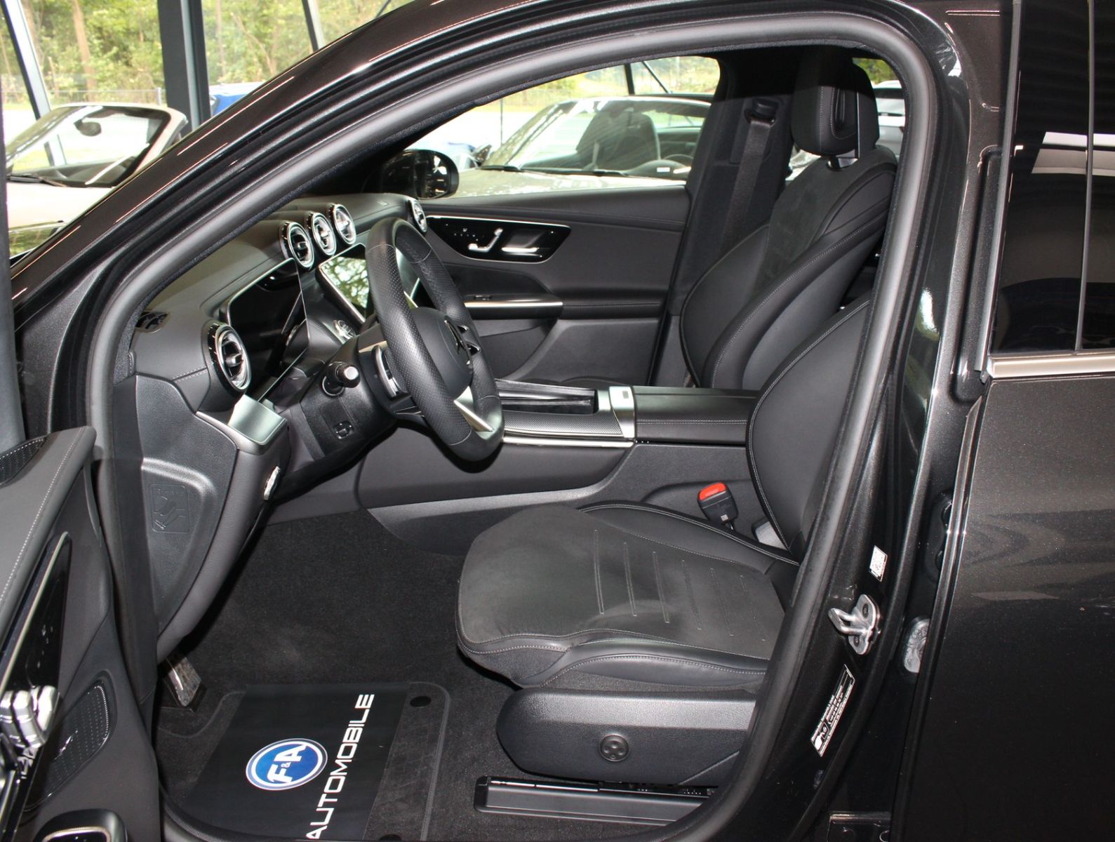 Fahrzeugabbildung Mercedes-Benz GLC 220 d 4Matic Edition AMG Line 1.HAND|5.602KM